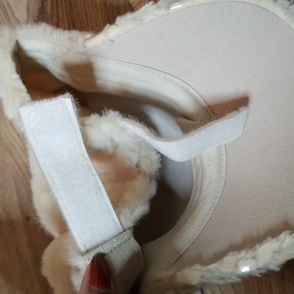 Big Bear Pom Pom White Faux Fur Baseball Cap - Picture 9 of 9